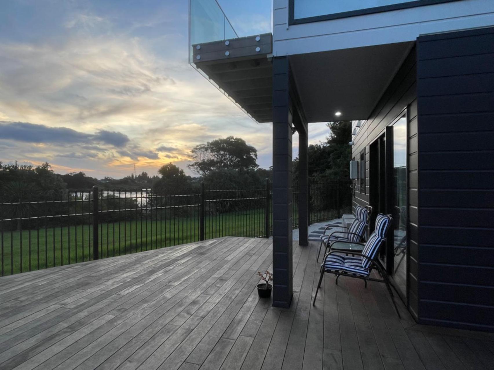 Relax By The Tamaki River Auckland Bagian luar foto